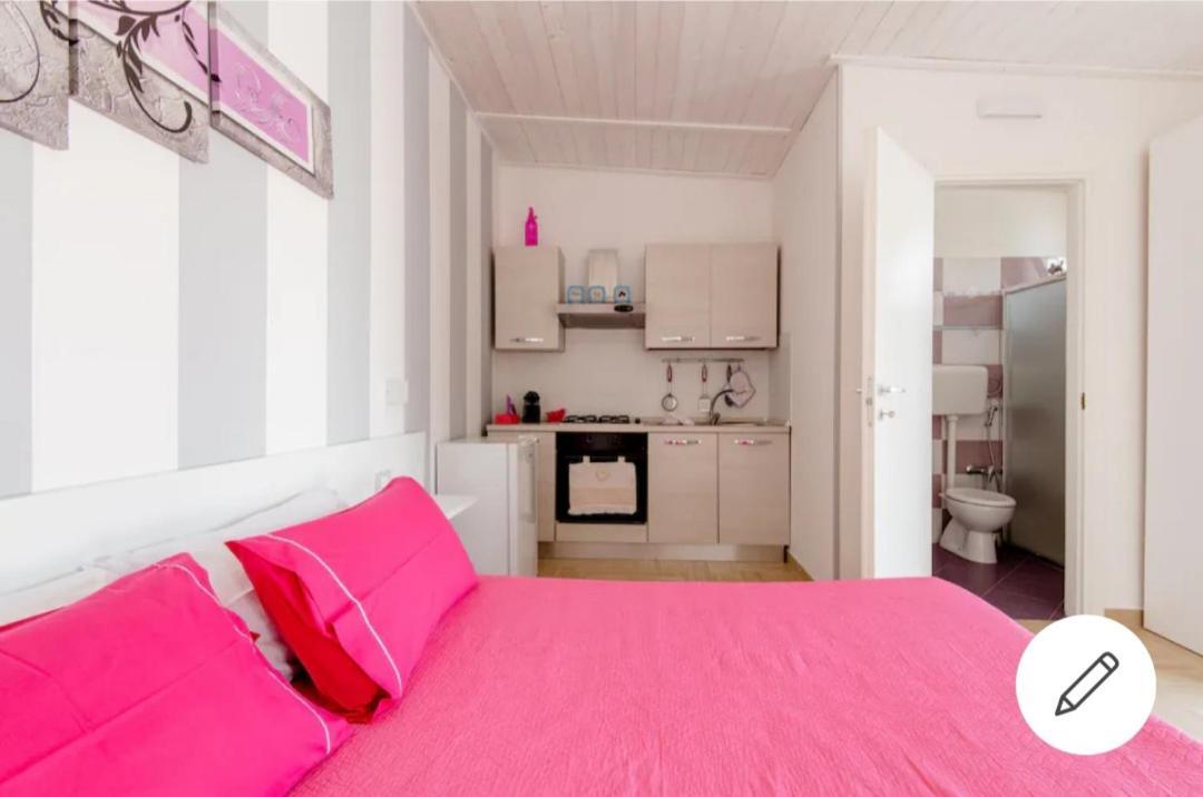 Briciola'S Rooms Porto Cesareo Eksteriør bilde
